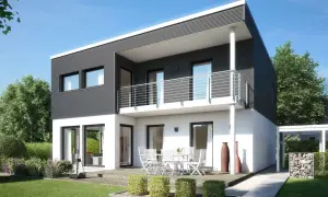Moderner Fertighaus Kubus mit zwei Etagen, Balkon und Terrasse. Einladende Gartenmöbel laden zum Verweilen ein.