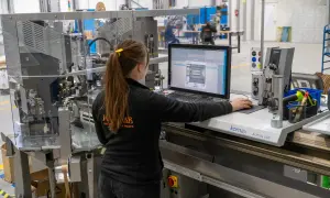 Produkcja wiązek elektrycznych: Kompletny przewodnik dla firm i ekspertów