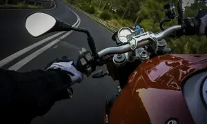 Co grozi za jazdę motorowerem bez uprawnień? Sprawdź kary i konsekwencje