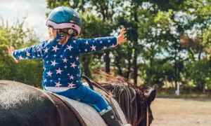 Ubezpieczenie NNW jeździectwo: uniknij kosztów nieszczęśliwych wypadków