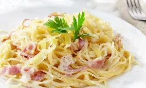 Ile kcal ma makaron spaghetti? Zaskakujące kalorie w 100g!