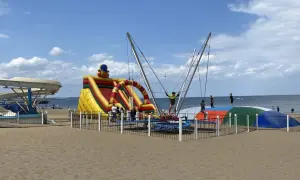 Ile kosztują warkoczyki nad morzem? Pełny cennik i triki na oszczędność.
