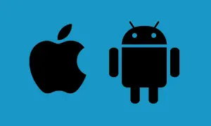 Logo Apple i Android na niebieskim tle. Dowiedz się, jak udostępnić internet przez bluetooth między tymi systemami.