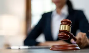 Jak długo trwa ubezwłasnowolnienie? Terminy i etapy procesu