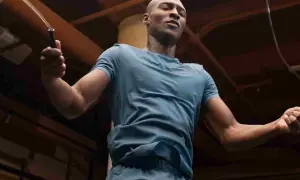 La mejor ropa para el gimnasio hombre que mejora tu rendimiento y comodidad