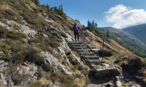 Czeskie Karkonosze atrakcje: Odkryj najpiękniejsze miejsca i szlaki