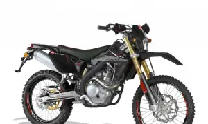 Motocykl 125: Cross czy Enduro? Wybierz idealny + Prawo Jazdy B