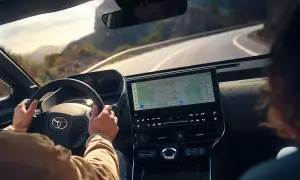 Jak działa tryb EV w Toyocie i jakie ma ograniczenia?