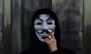 Anonimowe posty na FB: Kto naprawdę widzi autora? Poradnik