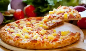 Pizza hawajska: kulinarna zbrodnia czy niedoceniony klasyk?