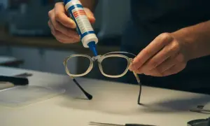 Jak skleić okulary? Wybór kleju i instrukcja krok po kroku