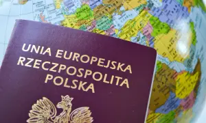 Ile kosztuje paszport? Aktualne opłaty, zniżki i zwolnienia