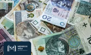 Zbiór polskich banknotów i monet. Jak sprawdzić OFE zmarłego? Pieniądze mogą być kluczem do odpowiedzi.