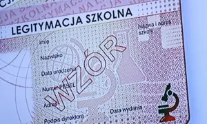 Legitymacja szkolna po maturze: Do kiedy ważna? Uniknij kary!