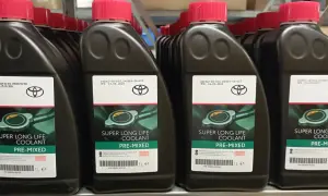 Płyn chłodniczy Toyota Yaris: Różowy SLLC to klucz do trwałości!