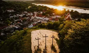 Ile się idzie na Górę Trzech Krzyży? Zaskakujące fakty o trasie