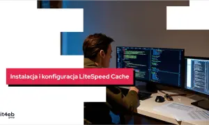 Programista pracuje nad optymalizacją strony, skupiając się na litespeed cache konfiguracja.