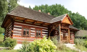 Lipowiec skansen: odkryj fascynującą historię i atrakcje w Wygiełzowie