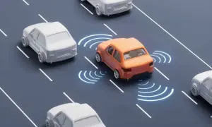 Coche naranja detecta otros vehículos con ondas de radio, indicando un sistema de frenado de emergencia activo en la carretera.