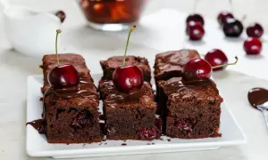 Przepis na ciasto brownie z wiśniami, które zachwyci każdego smakosza