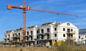 Sprzedaż działki deweloperowi: Zysk i bezpieczeństwo krok po kroku