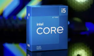 Intel Core i5-12400F Box. Der Prozessor ist bereit für den Test.