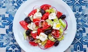Salade Grecque: Ma Recette Authentique & 5 Erreurs à Éviter
