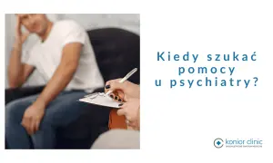Mężczyzna w białej koszulce siedzi na kanapie, rozmawiając z psychiatrą. Kiedy szukać pomocy u psychiatry?