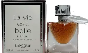 Elegancki flakon i pudełko perfum Lancôme La Vie Est Belle L'Éclat. Zapach, który rozświetla życie.