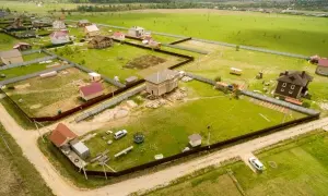 Kiedy działka rolna staje się budowlaną? Kluczowe informacje i procesy