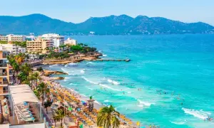 Majorka nad jakim morzem? Odkryj lazurowe sekrety Balearów