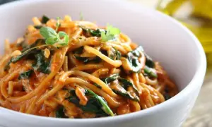 Idealne spaghetti ze szpinakiem? Przepis, warianty i porady mistrza!