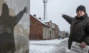 Maszt flagowy: Zgłoszenie budowy to klucz do legalności? Ekspert radzi