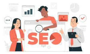Equipo colaborando para optimizar SEO. Analizan datos, usan lupa y tablet para mejorar visibilidad.