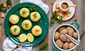 Kartoffelknödel als Hauptgericht: Rezepte, Füllungen & Saucen