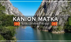 Kanion Matka, wspaniała atrakcja Macedonii blisko Skopje, z wodą i stromymi skałami.