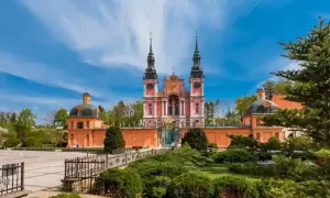 Święta Lipka atrakcje: odkryj niezwykłe miejsca i wydarzenia