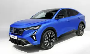 Niebieski Renault Rafale, SUV coupe, prezentuje swoje dynamiczne linie i sportowy charakter. Poznaj jego wymiary i możliwości.