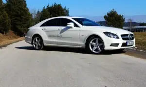 Mercedes-Benz CLS AMG - szczegółowe dane, osiągi i porównania modeli