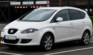 Seat Altea 1.6 TDI 105cv blanco, aparcado. Posibles problemas de este modelo.