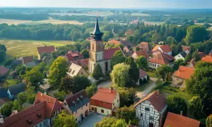 Dzięczyna: Co warto zobaczyć i zwiedzić w miejscowości Dzięczyna?