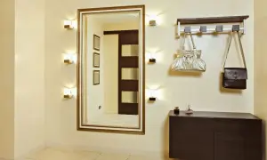 Lustro naprzeciwko drzwi: Feng Shui czy design? Gdzie powiesić?