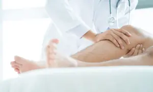 Ból nóg? Sprawdź, do którego lekarza iść objawy wskażą drogę