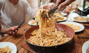 Pyszne **pasta** prosto z patelni, idealna na szybki obiad. **Tempo** przygotowania i **efekty** zachwycają!