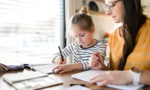 Edukacja domowa: Jak legalnie uczyć dziecko w domu? Kompletny poradnik