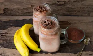 Koktajl bananowy z kakao: Przepis na idealny smak i zdrowe warianty