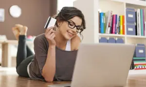 Jak otworzyć sklep internetowy bez pieniędzy i uniknąć kosztów?