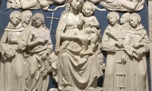 Madonna z Dzieciątkiem i świętymi, aniołowie koronują ją. Scena jak z Psalmu 47, pełna boskiej chwały.