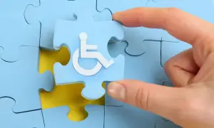 Układanka z symbolem niepełnosprawności. Jak obliczyć średnią liczbę pracowników, gdy każdy jest ważnym elementem?