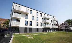 Kiedy mieszkanie TBS przechodzi na własność? Poznaj kluczowe warunki